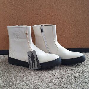White Po-Zu Star Wars Stormtrooper Women's Boots Size 38 (US 7.5)